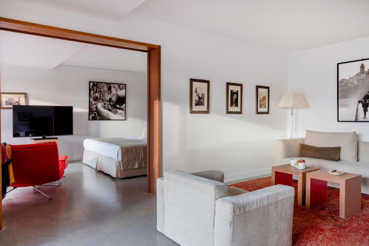 Télévision ou salle de divertissement dans l'établissement Casadelmar