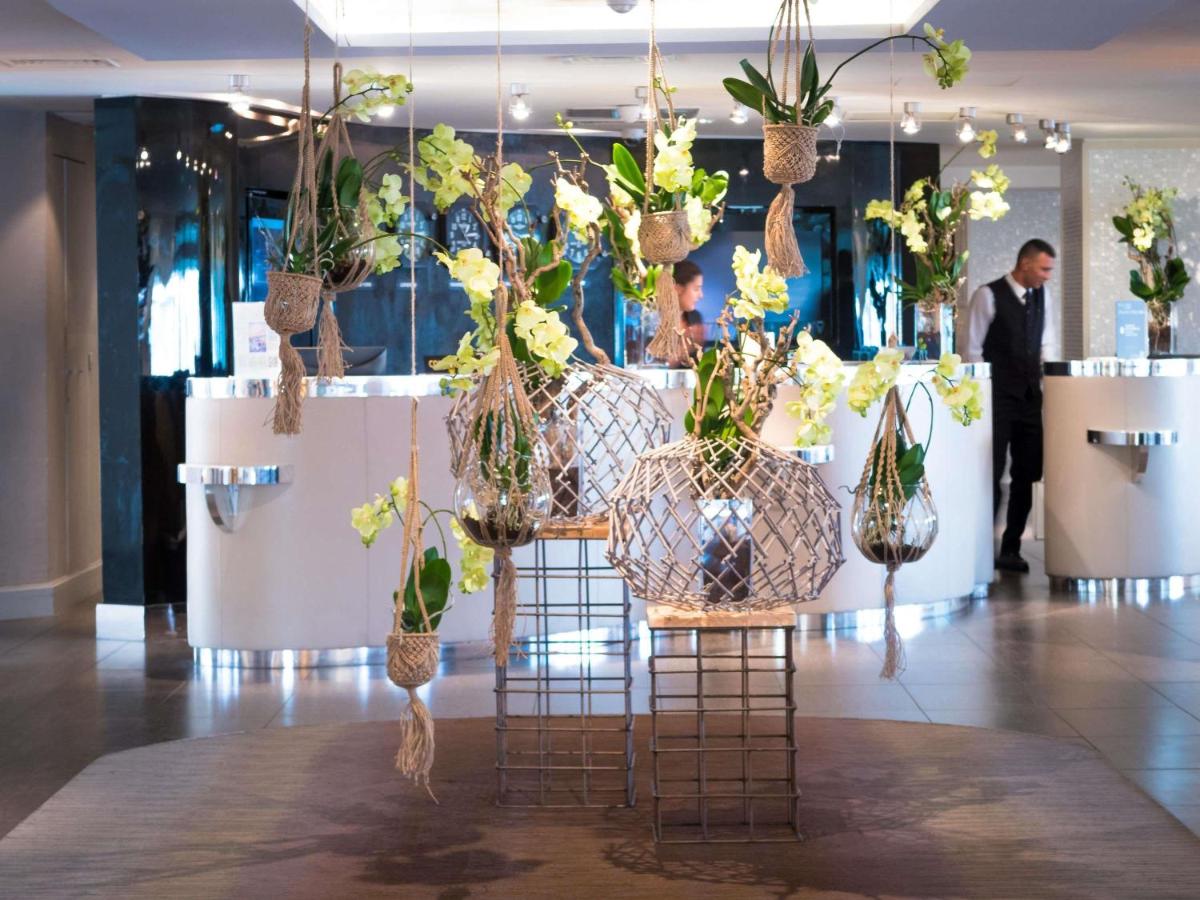 Coin salon dans l'établissement Sofitel Marseille Vieux-Port
