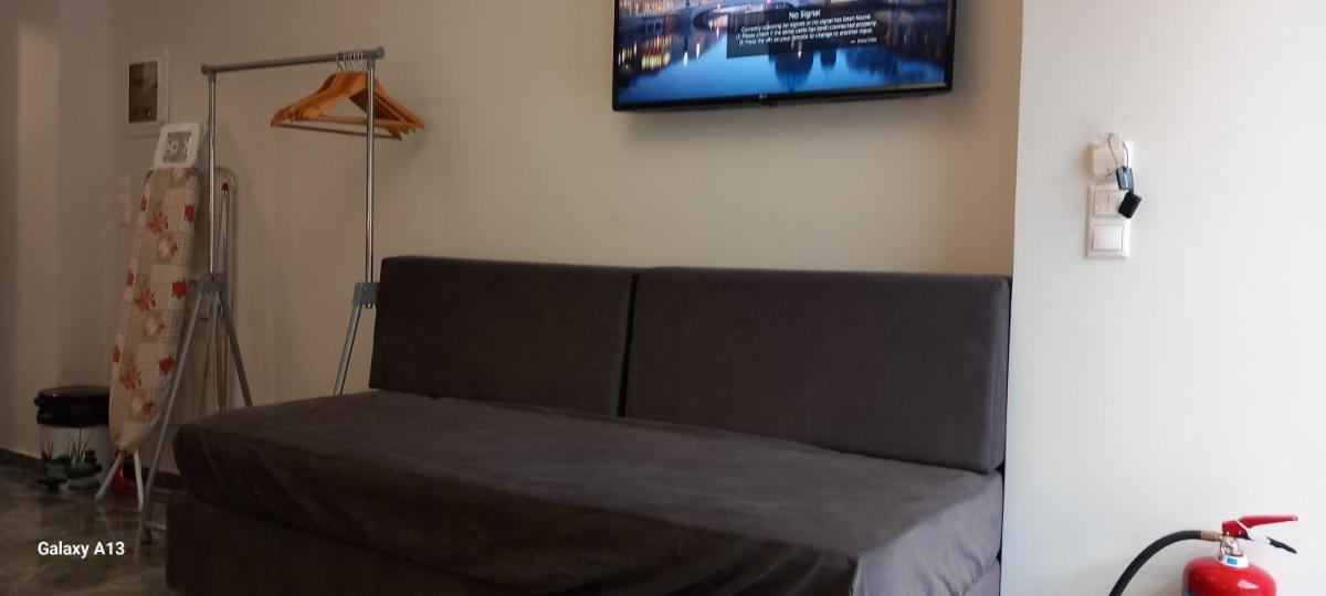 GIANNIS - Housity