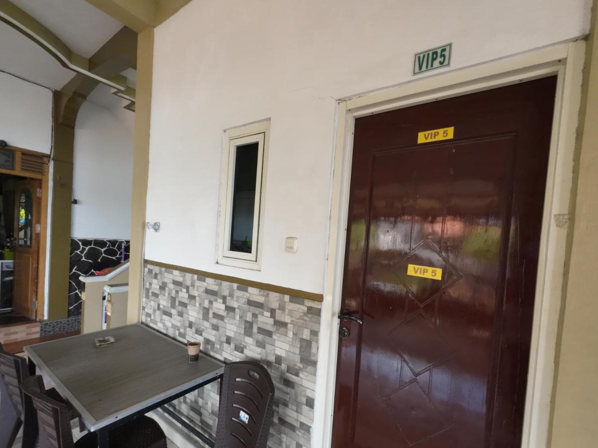 Fathin Hotel Bawean Syariah - Housity
