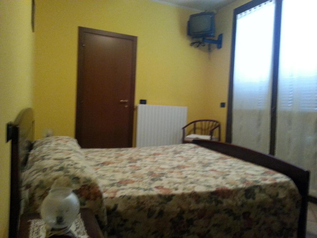 Lo Zodiaco - Housity
