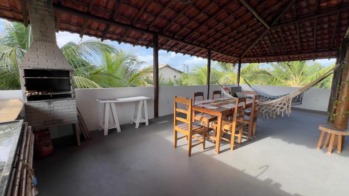 Pura Vida Surf House - Housity