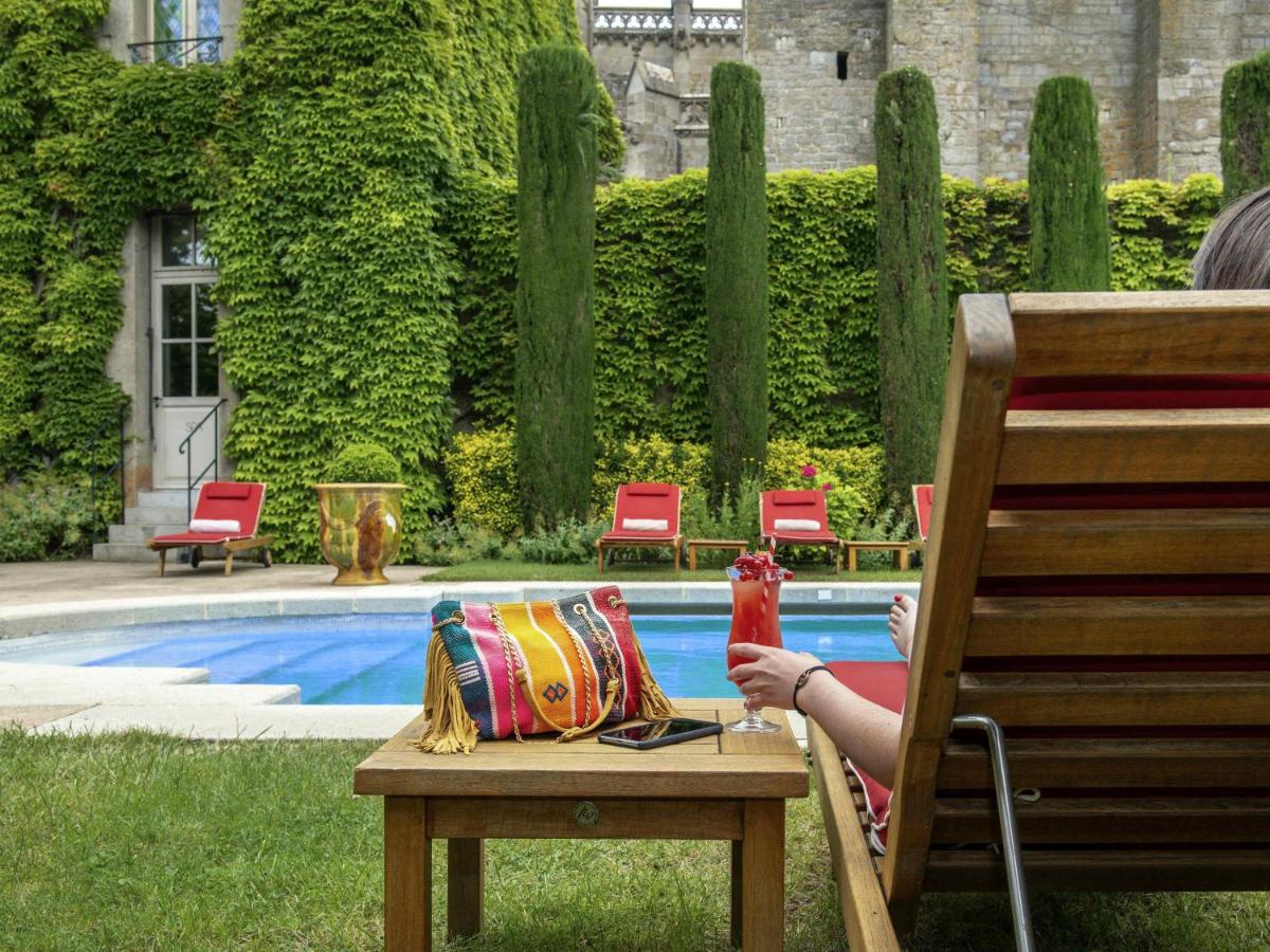 Piscine de l'établissement Hotel de la Cité Carcassonne - MGallery Collection ou située à proximité