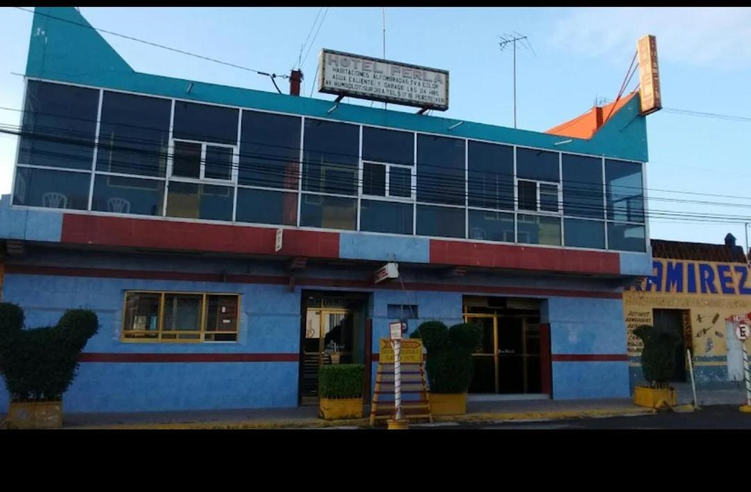 Hotel Perla - Housity