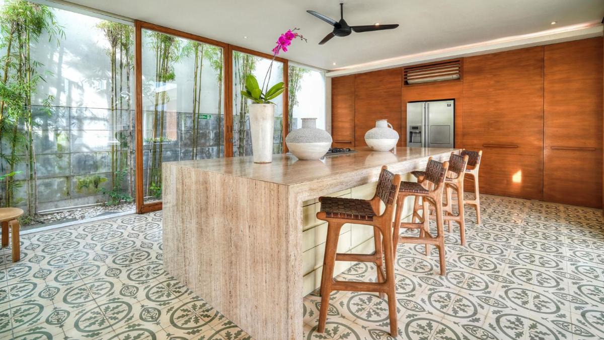 The Iman Villa - Housity