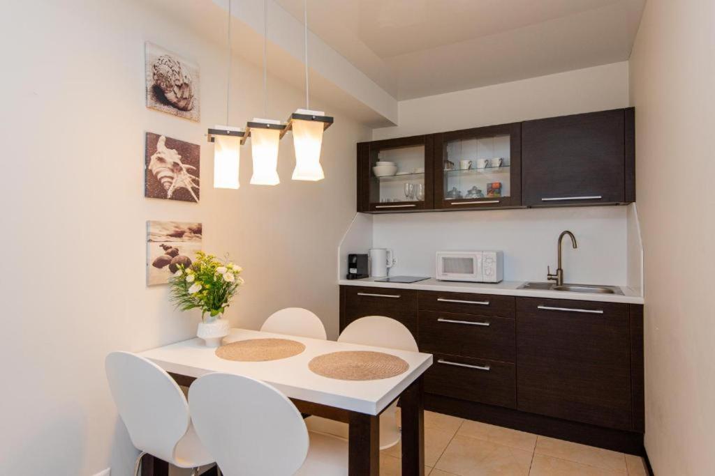 Mini Sun Apartments With Private Garage Parking - Hizvo