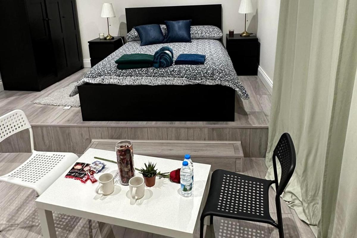 Charming Studio Apartment in London - Housity