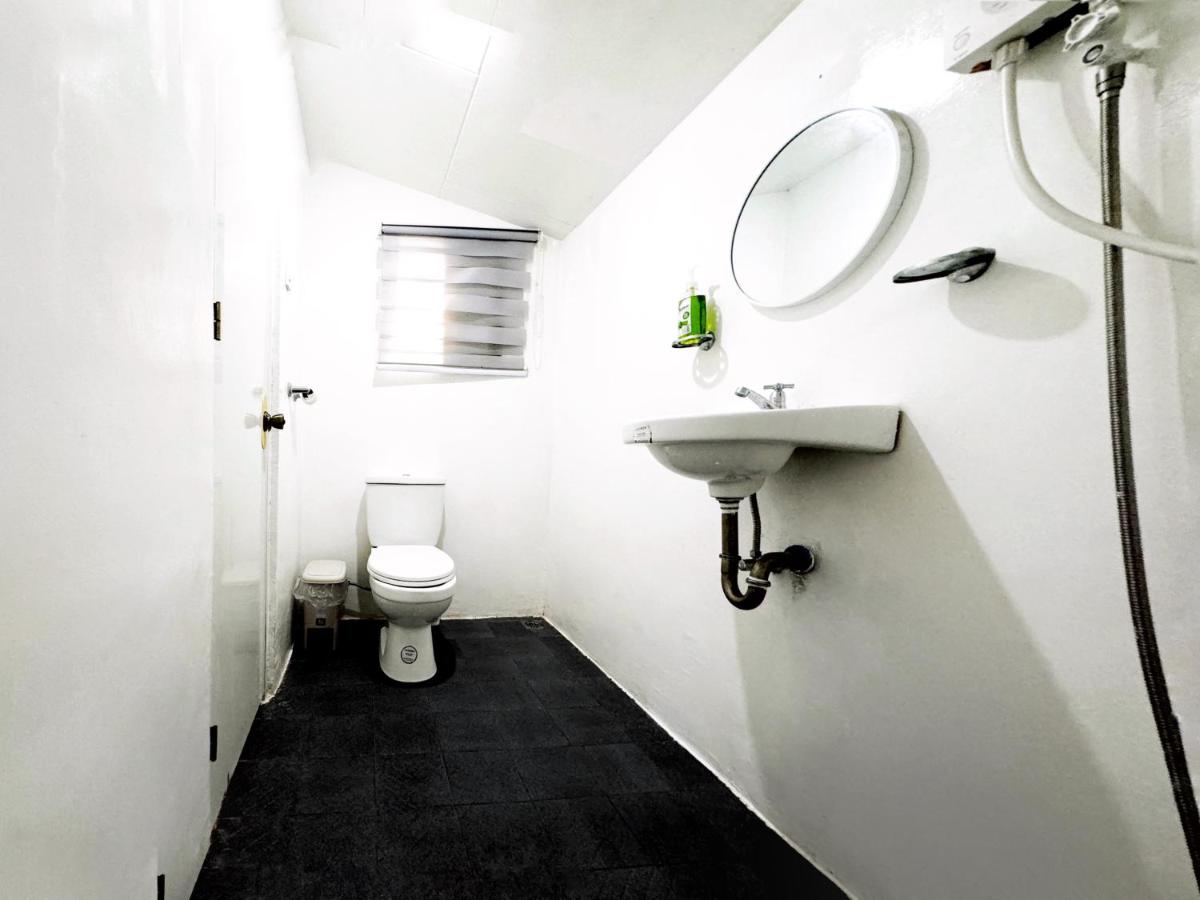 Ocean Breeze Hostel by Daily Sweet - Housity
