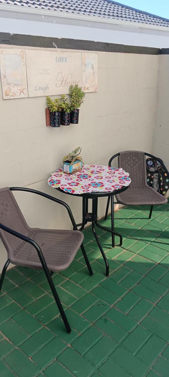 Studio On Fairway - Housity