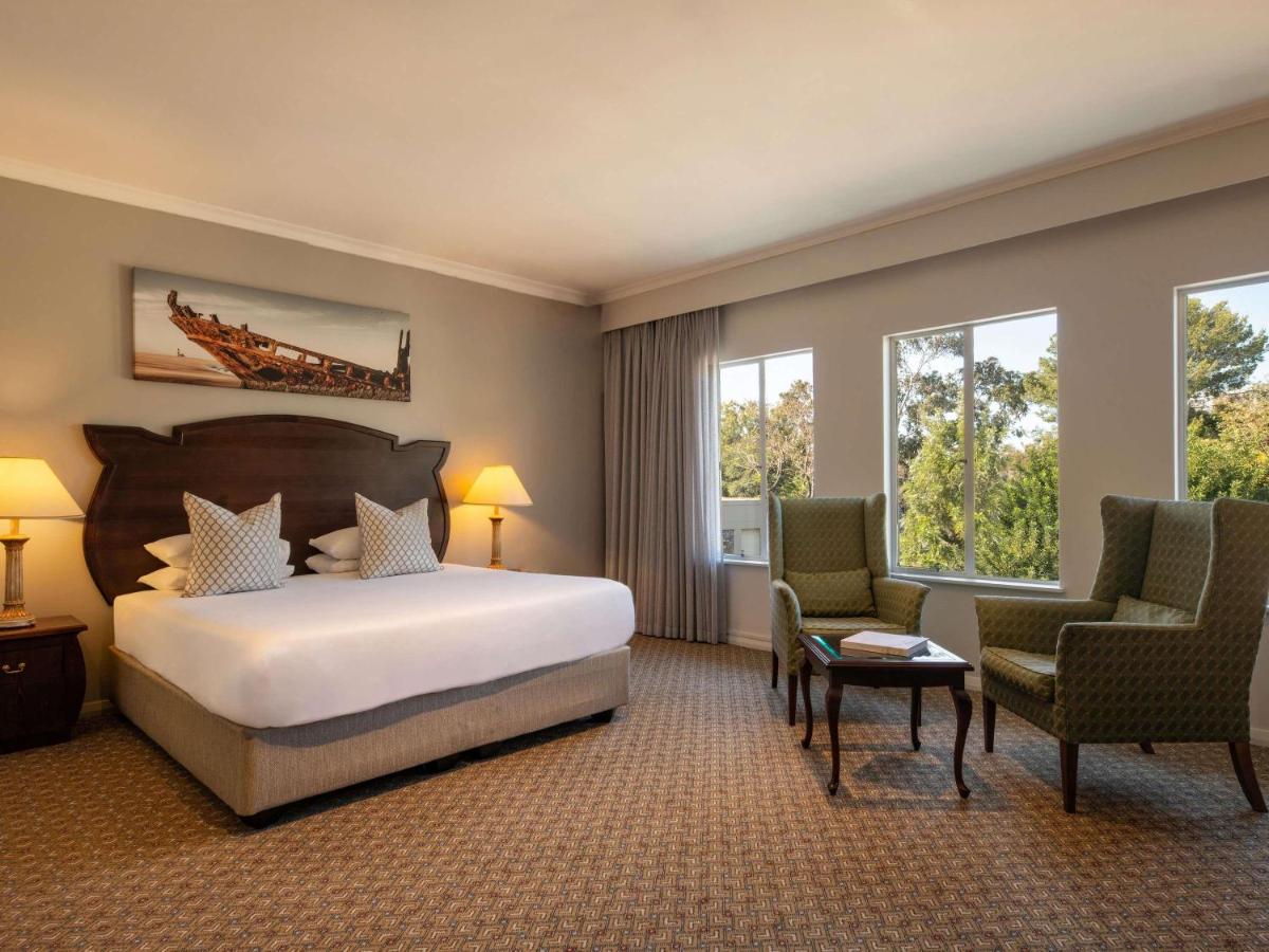 Mercure Hotel Windhoek - Housity