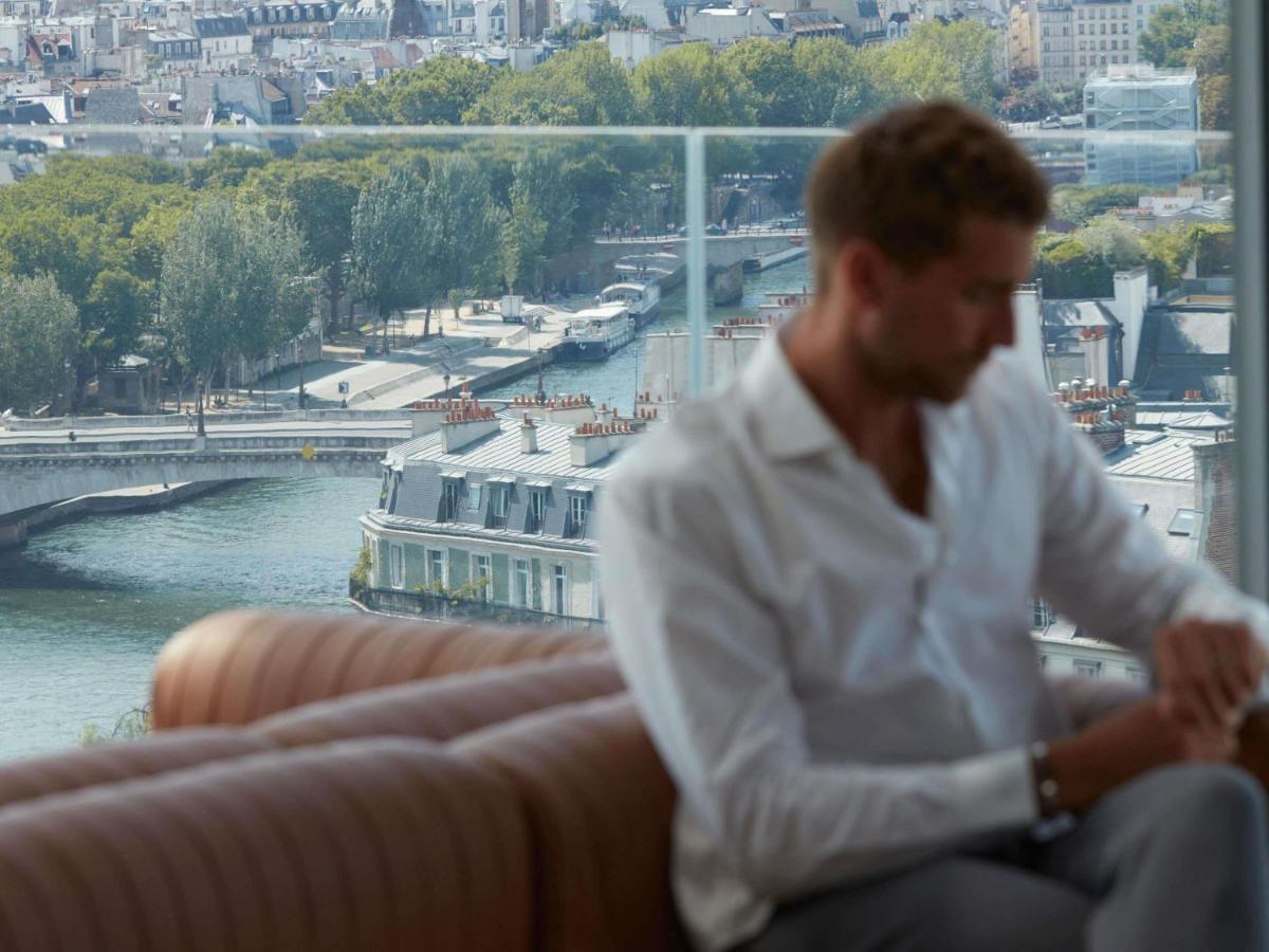 Clients de l'établissement SO/ Paris Hotel