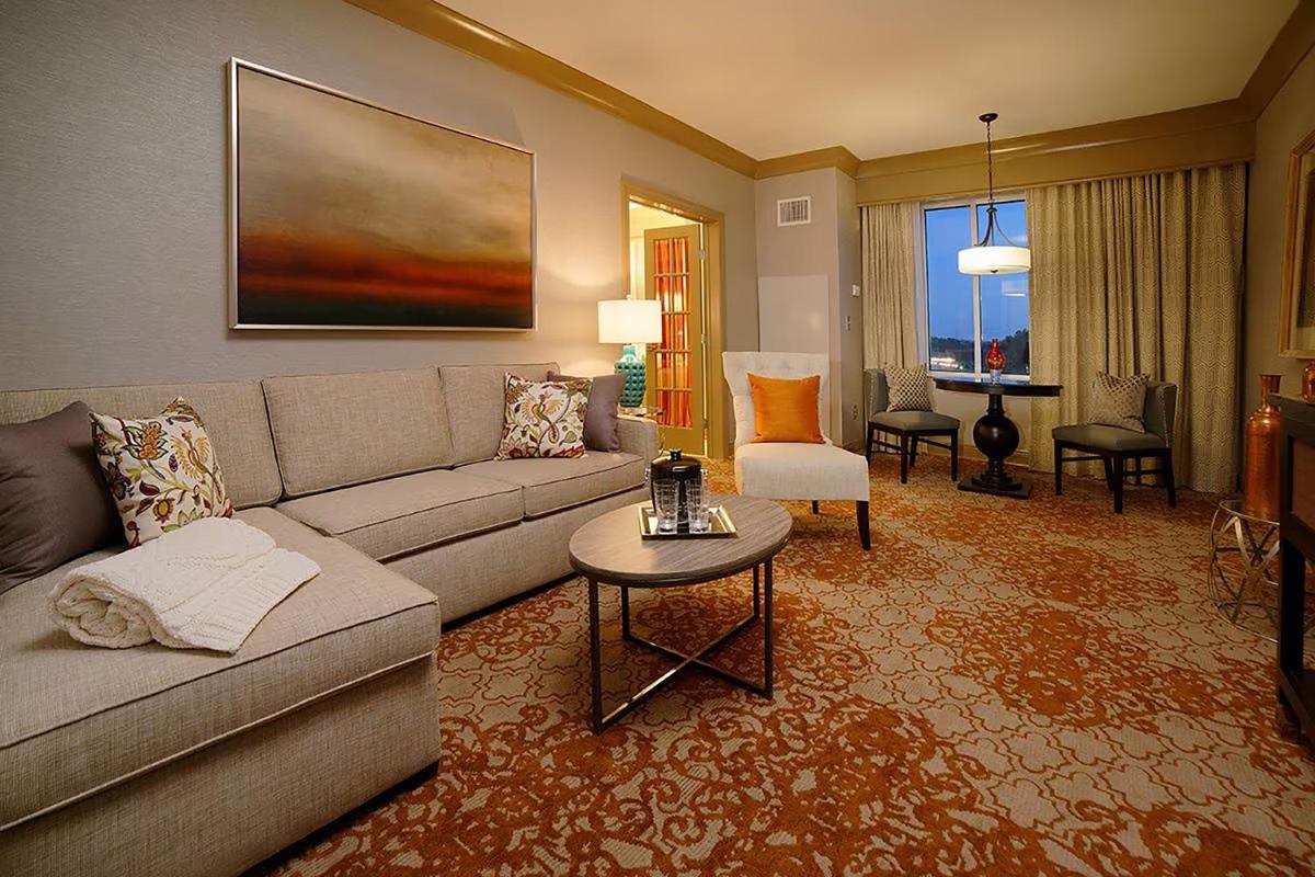 Riverwalk Casino Hotel - Housity