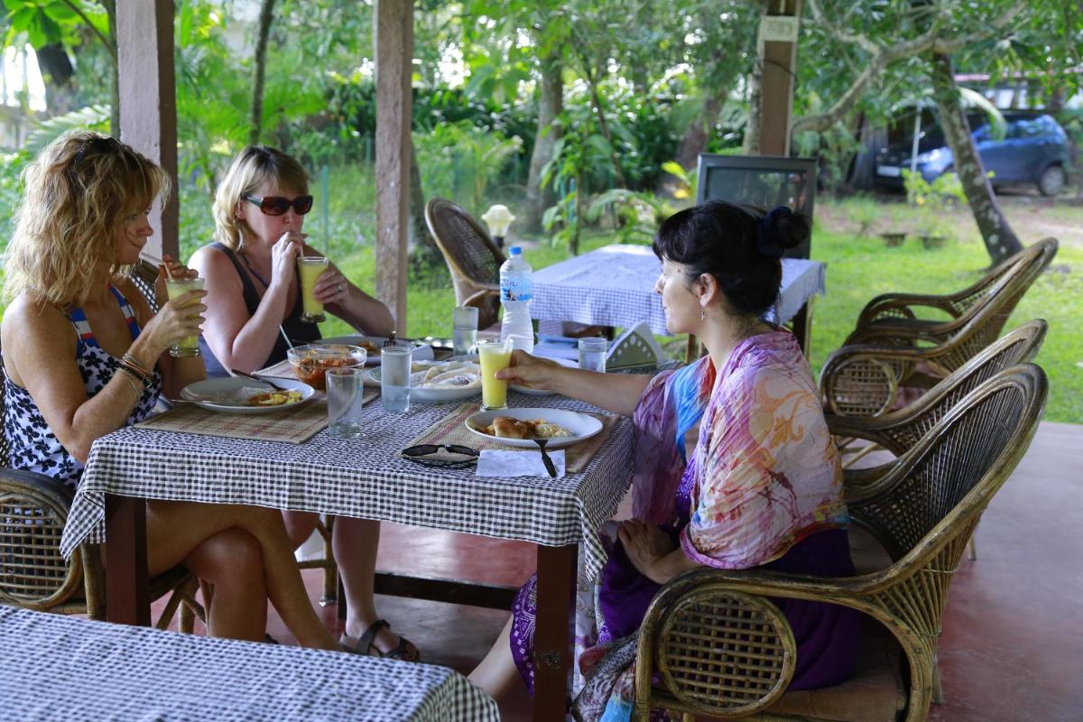 Lovedale Lakeside Homestay - Housity