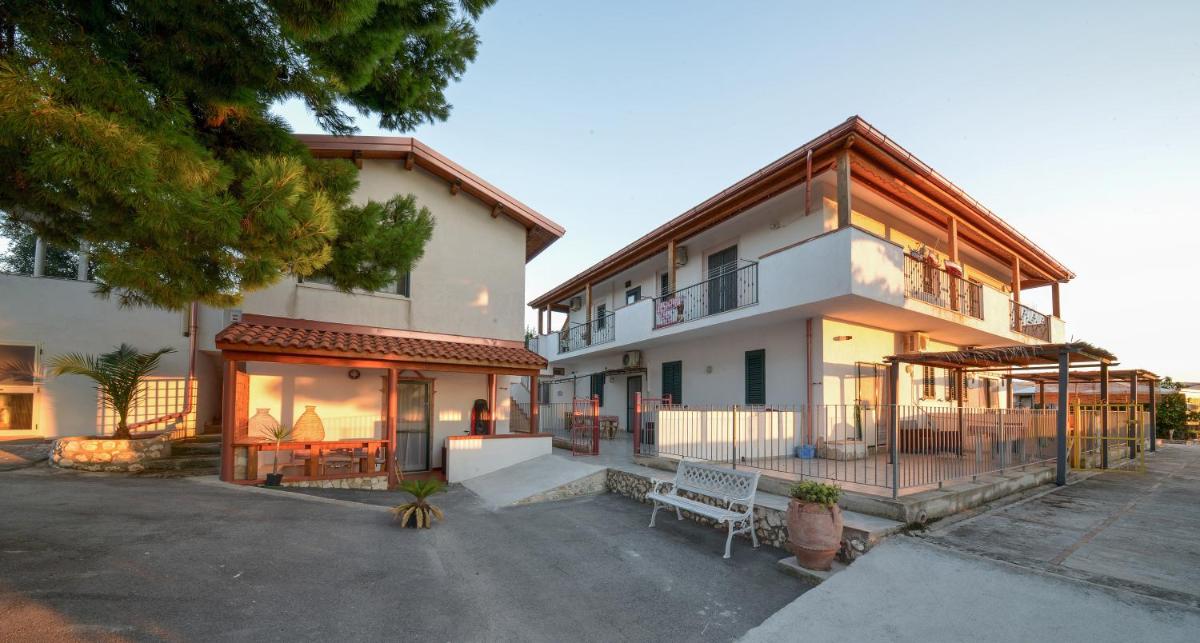 B&B Villa Nicoletta - Housity