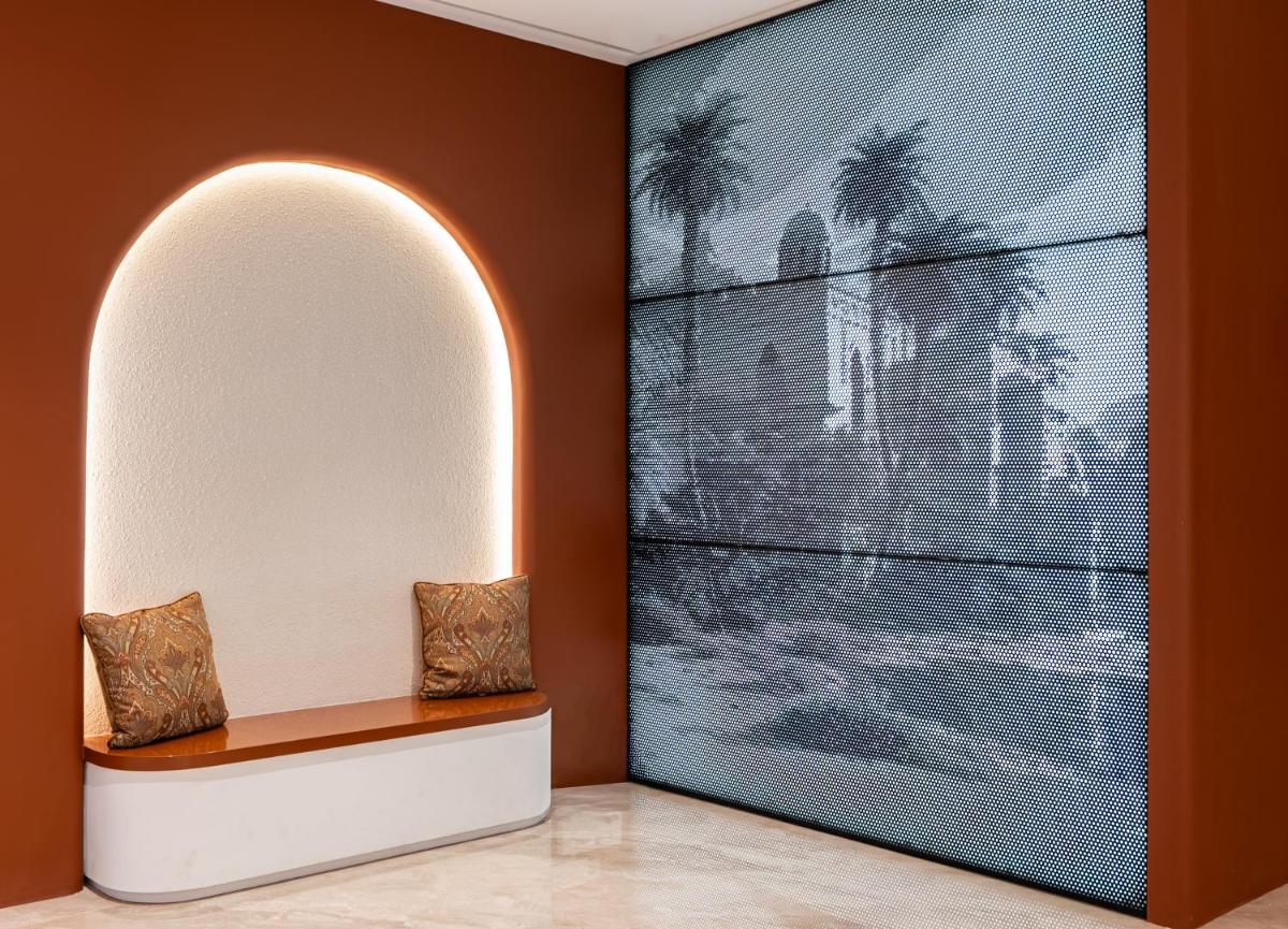 Omar Hotel - Housity
