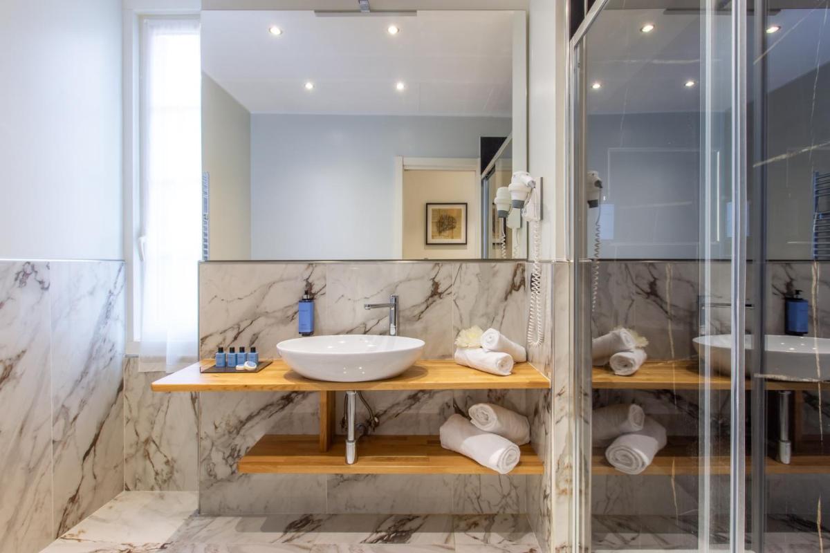 Hotel Jolanda - Housity