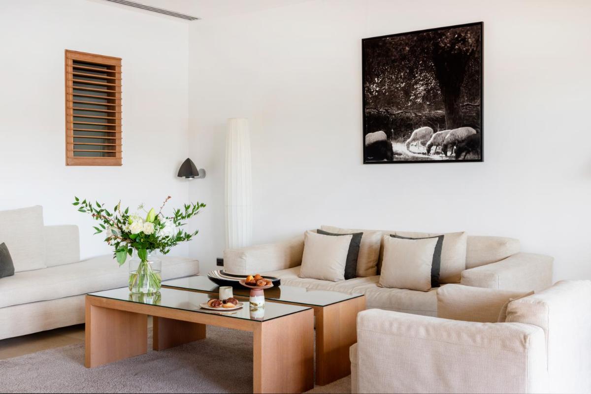Coin salon dans l'établissement Casadelmar