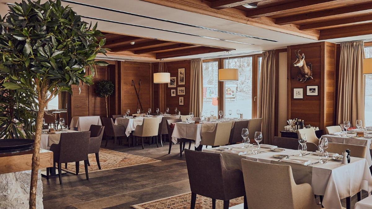 Grey Family Hotel - Housity