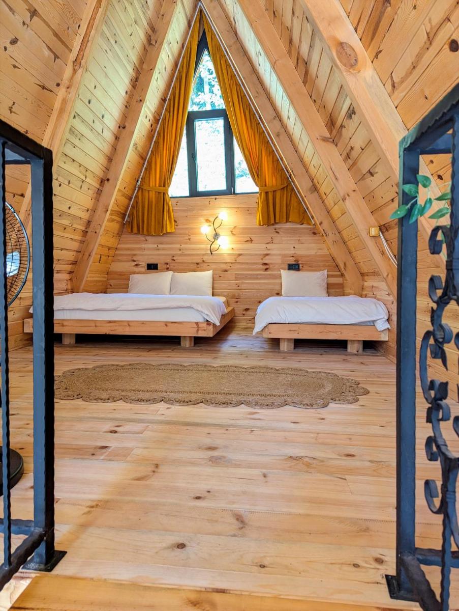 Walnut Bungalow - Housity