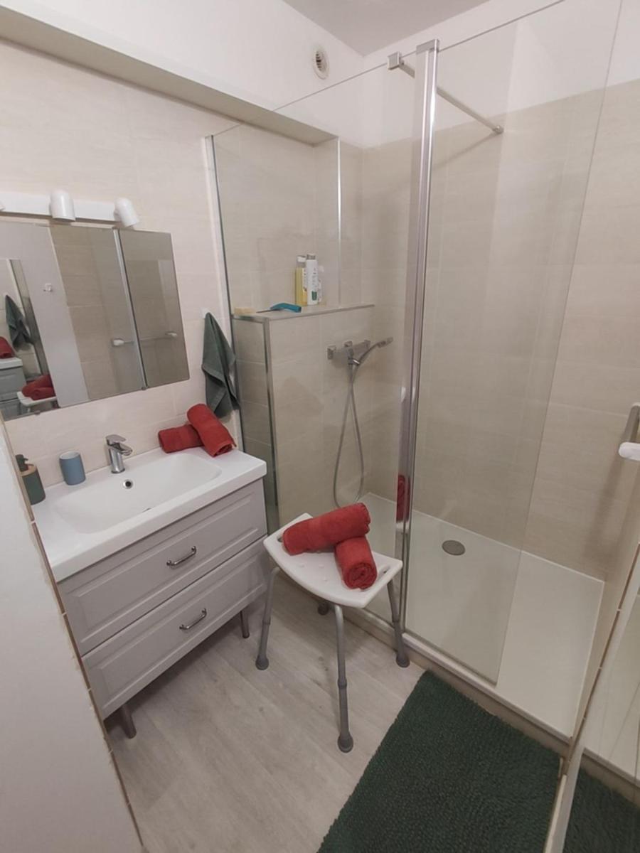 La Crécynette - near Disneyland and Parrot World - Housity