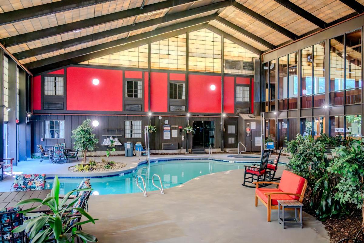 Fireside Inn & Suites West Lebanon - Housity