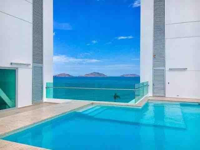 Torre M Luxury Condominium - 2 Bedrooms - Housity