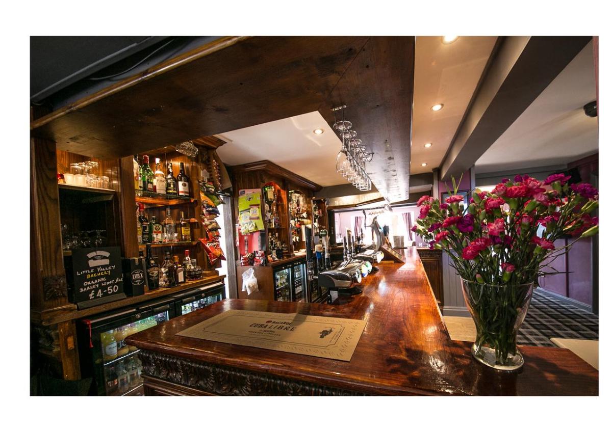 The Cross Inn - Housity