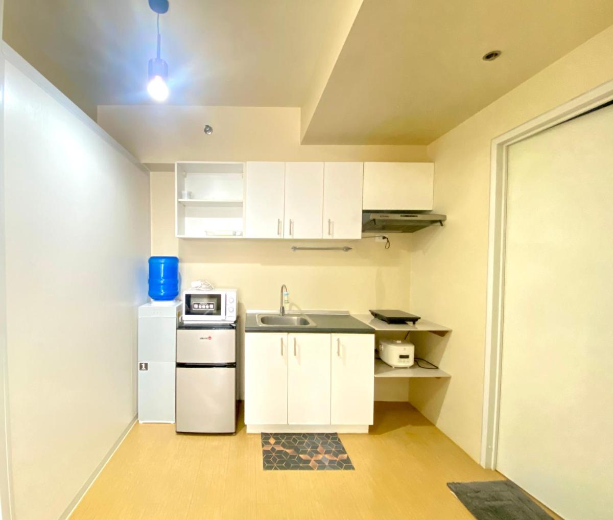 Spacious 1 Bedroom Unit at Centrio Tower - Hizvo