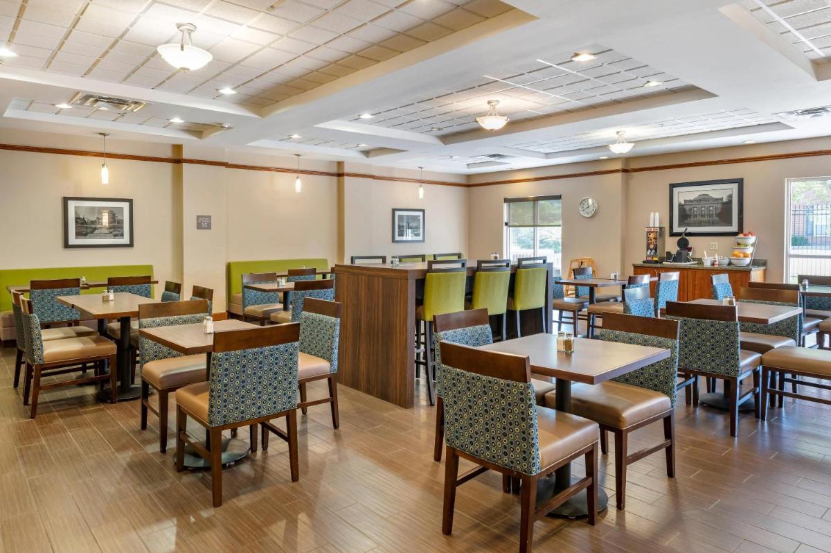 Comfort Suites Urbana Champaign, University Area - Housity