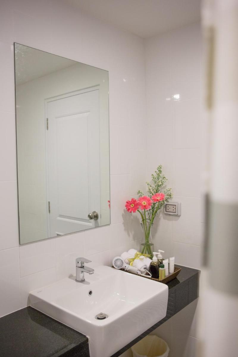 Suitetrails - Connext Residence
