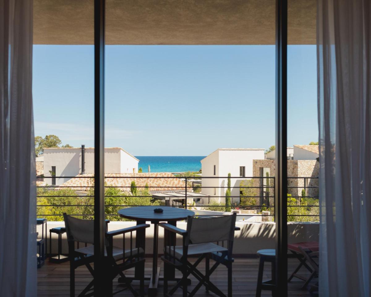 Vue générale sur la mer ou vue sur la mer prise depuis l'hôtel