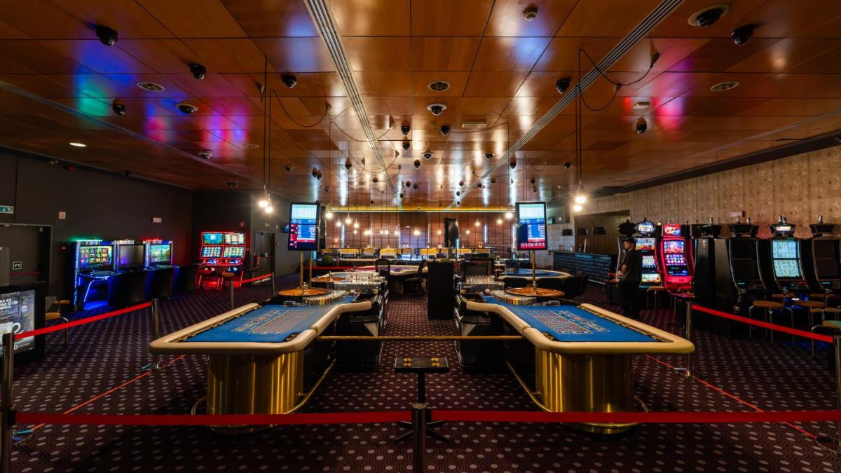 Um casino no hotel ou nas proximidades