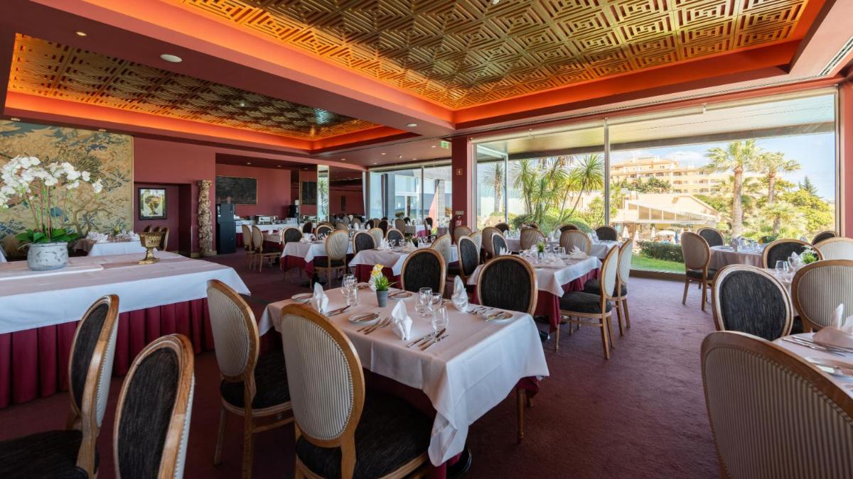 Um restaurante ou outro lugar para comer em Algarve Casino Hotel