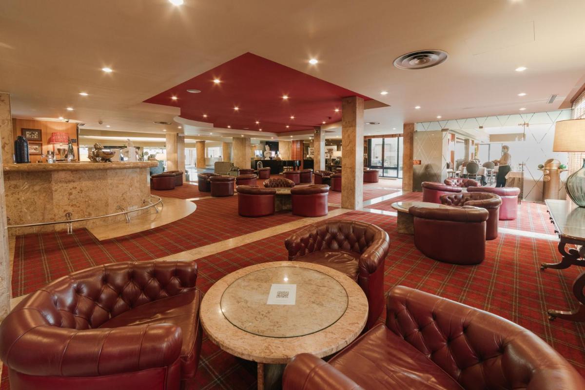 Uma área de estar em Hotel Solverde Spa and Wellness Center