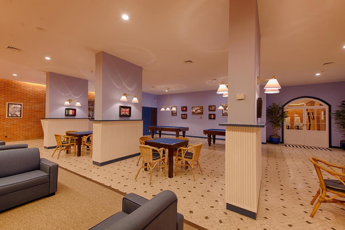 Uma área de estar em Hotel Solverde Spa and Wellness Center