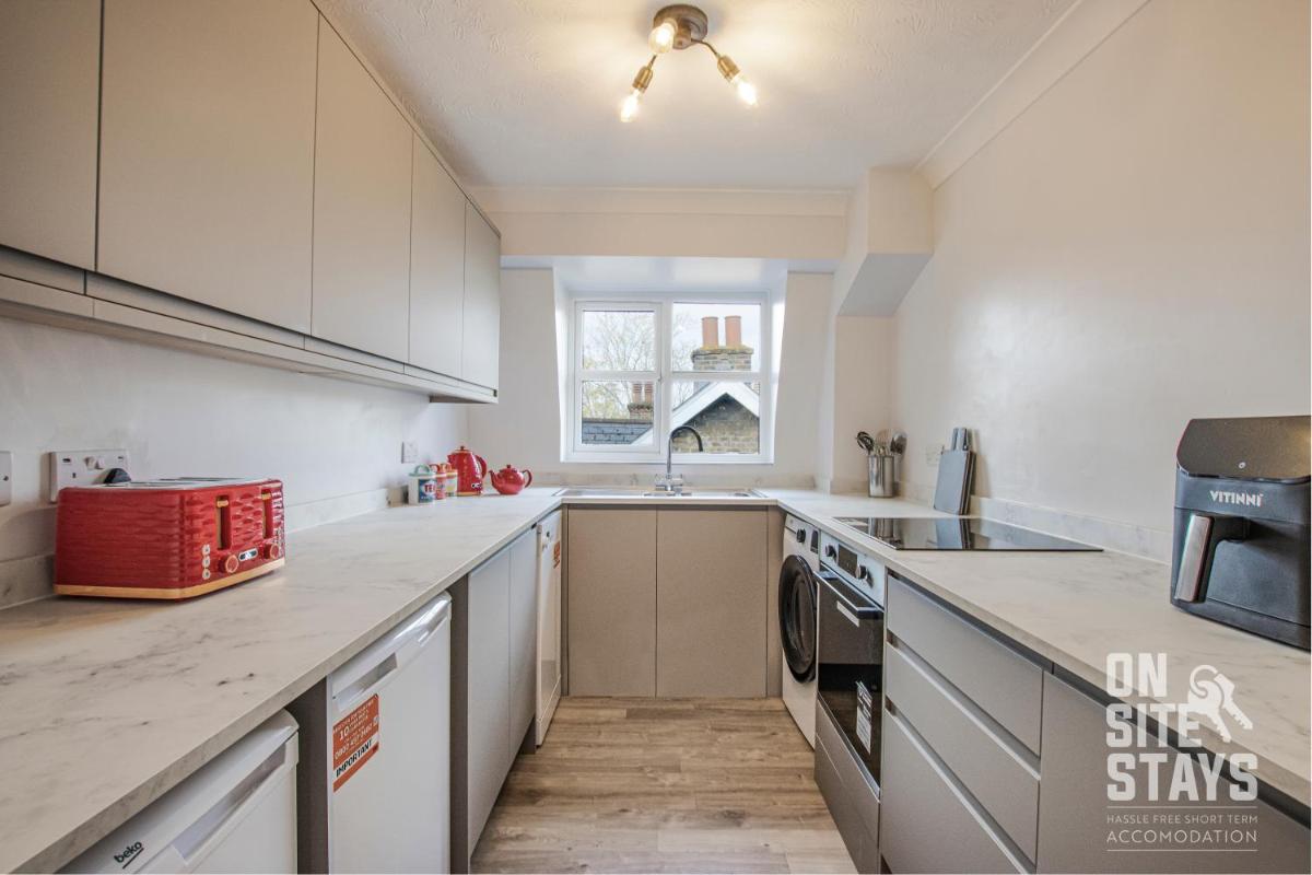 OnSiteStays - Peaceful Bexley 2 bed with dishwasher and Wifi - Housity