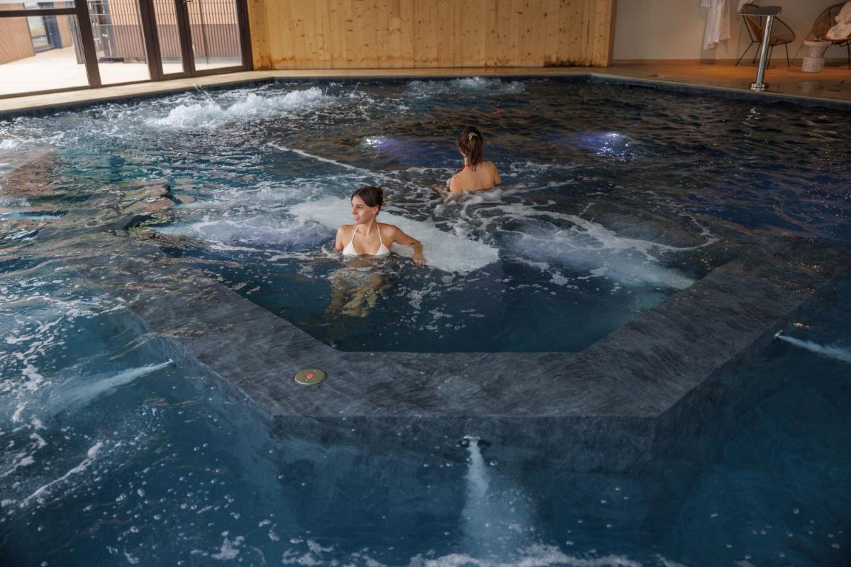 Clients de l'établissement Mercure Aix-les-Bains Domaine de Marlioz Hôtel & Spa