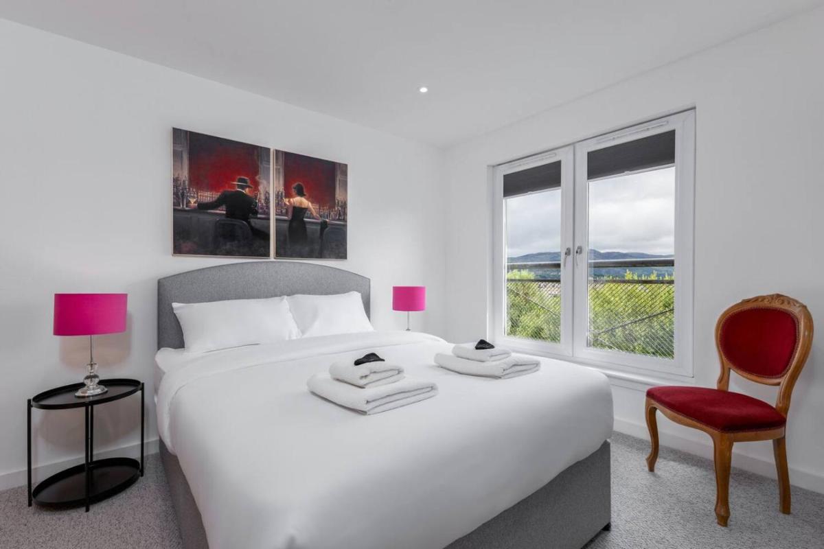 The Stirling Penthouse - Free Parking - Housity