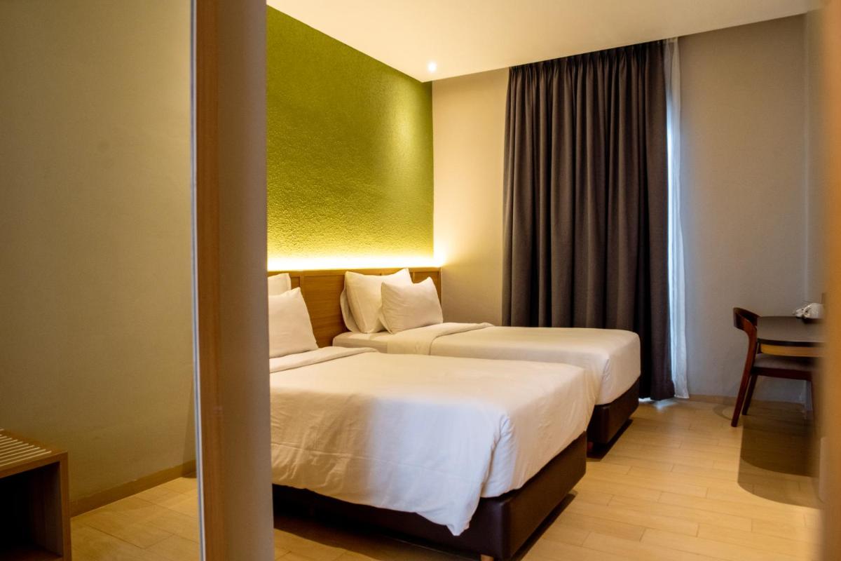 Khas Palu Hotel - Housity
