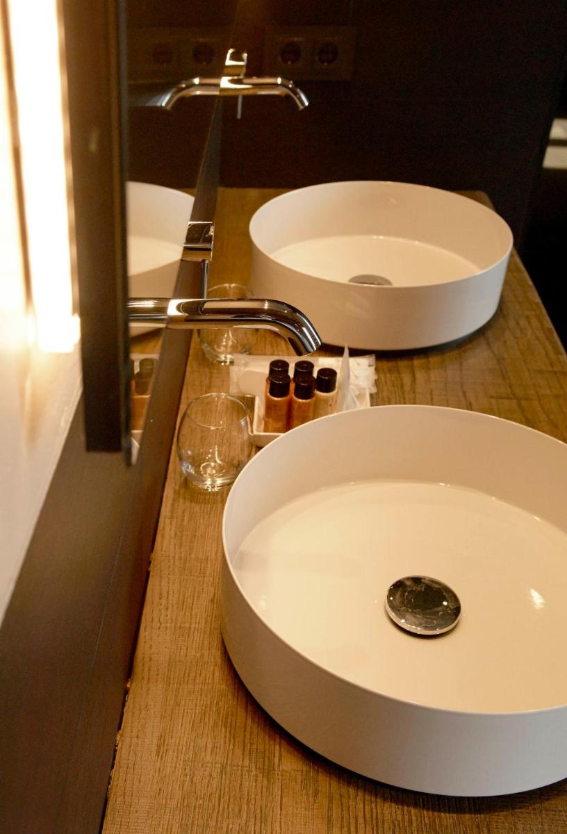 Un baño de Hotel Boutique Puig Francó - Adults Only