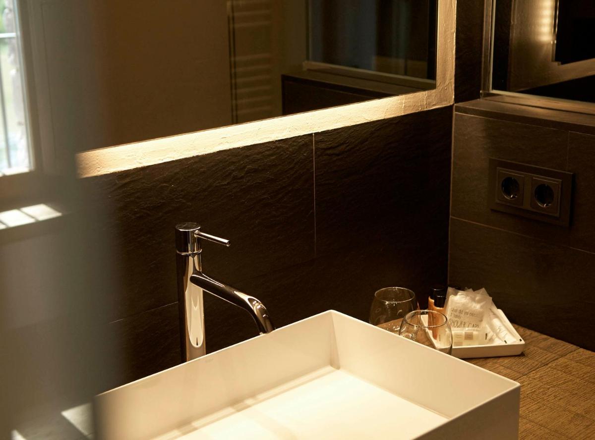 Un baño de Hotel Boutique Puig Francó - Adults Only