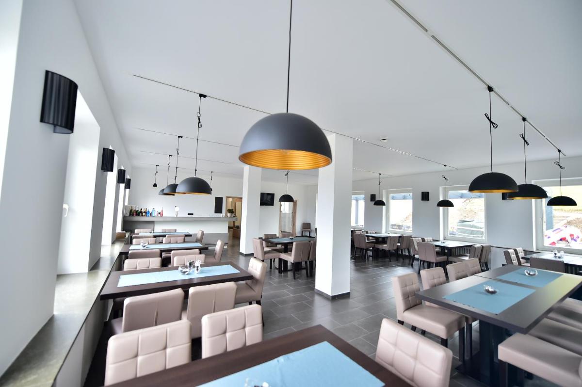 GT3 Hotel - Housity