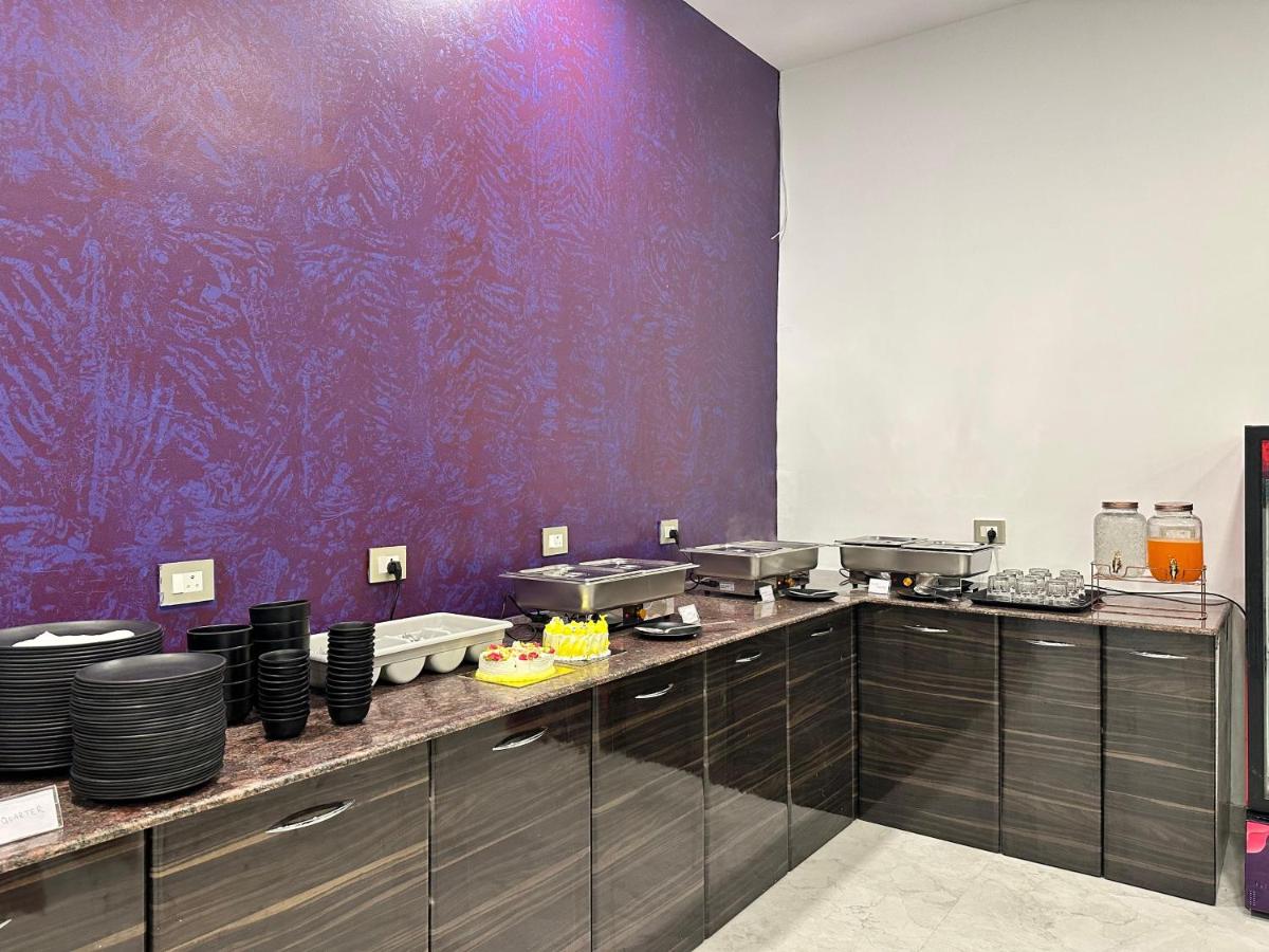 Golden Pearl Resort By Gemstone Hospitality - Housity