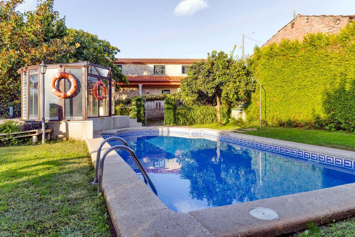 Casa Rural Os Carballos - Housity