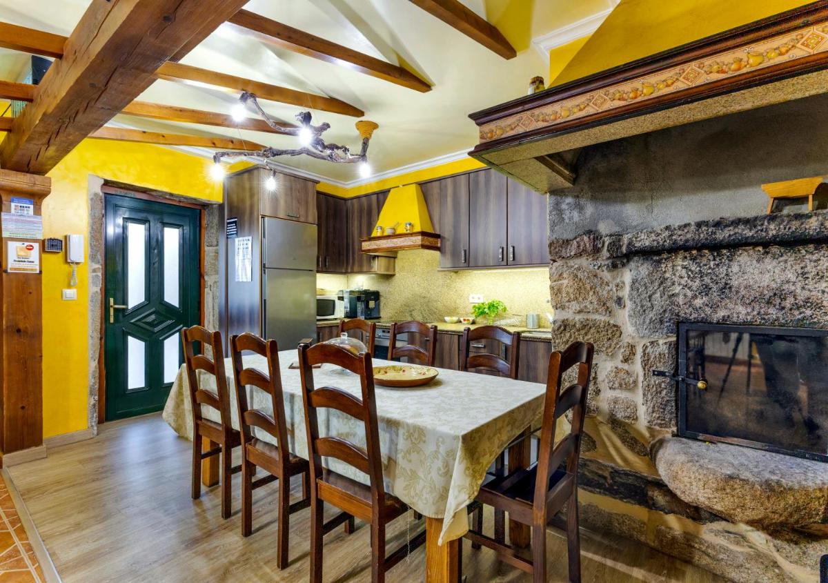 Casa Rural Os Carballos - Housity