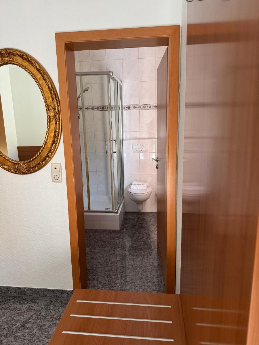 Hotel & Restaurant Garda - Housity