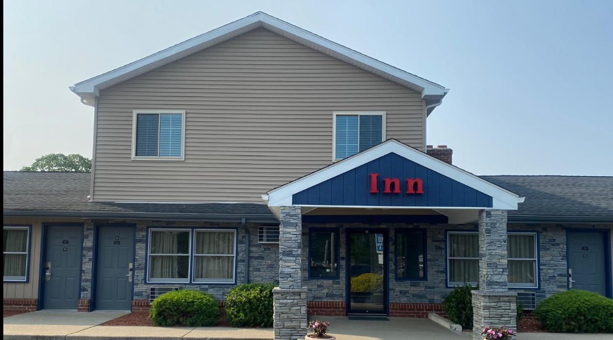 Quiet Corner Inn - Housity