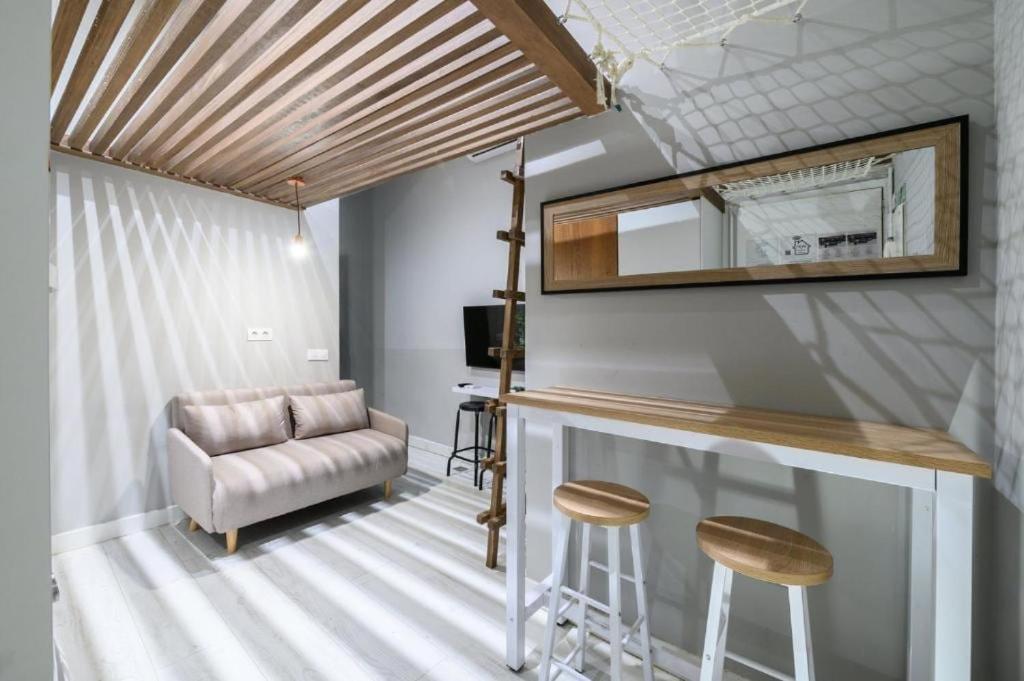 Stylish Stay in the Center of Madrid - Housity