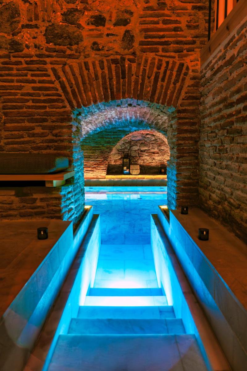 LOS MERCADERES Balneum Suites - Housity