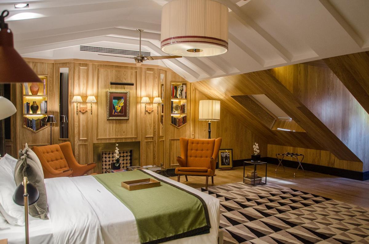 Browns Central Hotel - Housity